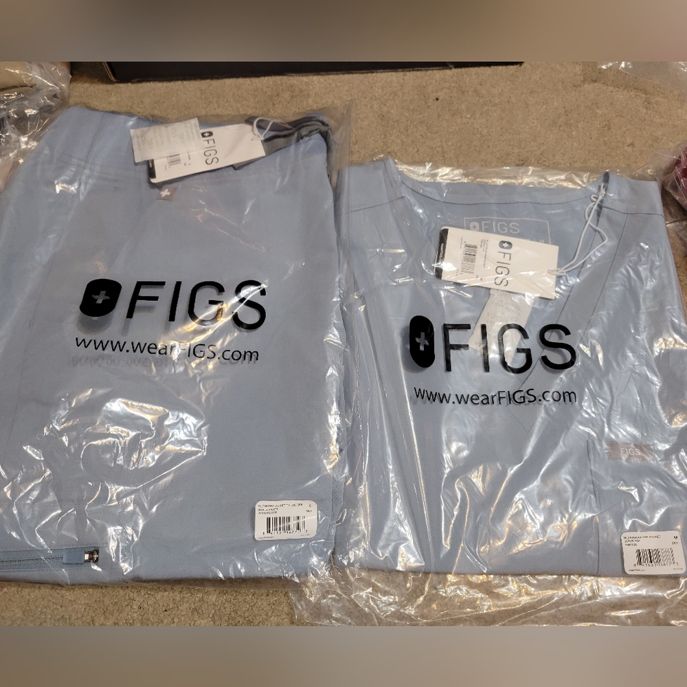 Figs scrub set - dusty blue Medium Catrina Zamora Small Petite NEW